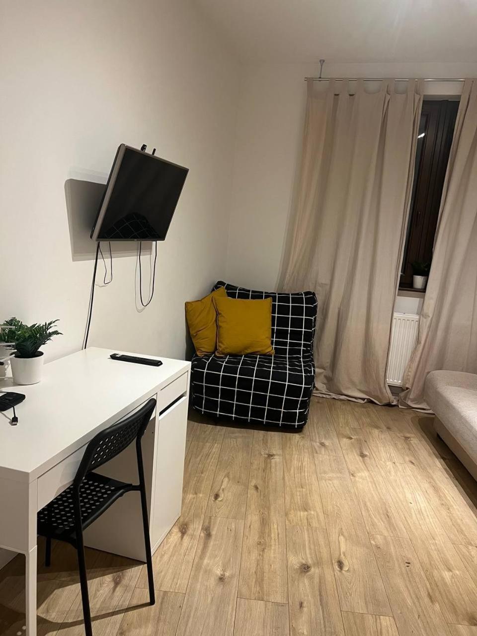 City Center - 3 Rooms - New Building - Private Parking Place - Garage Wrocław Kültér fotó