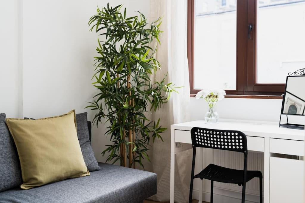 City Center - 3 Rooms - New Building - Private Parking Place - Garage Wrocław Kültér fotó